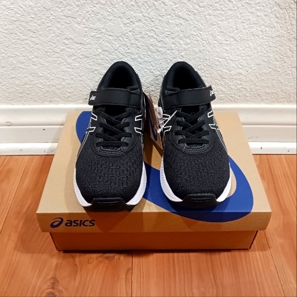 Asics - Picture 2 of 4